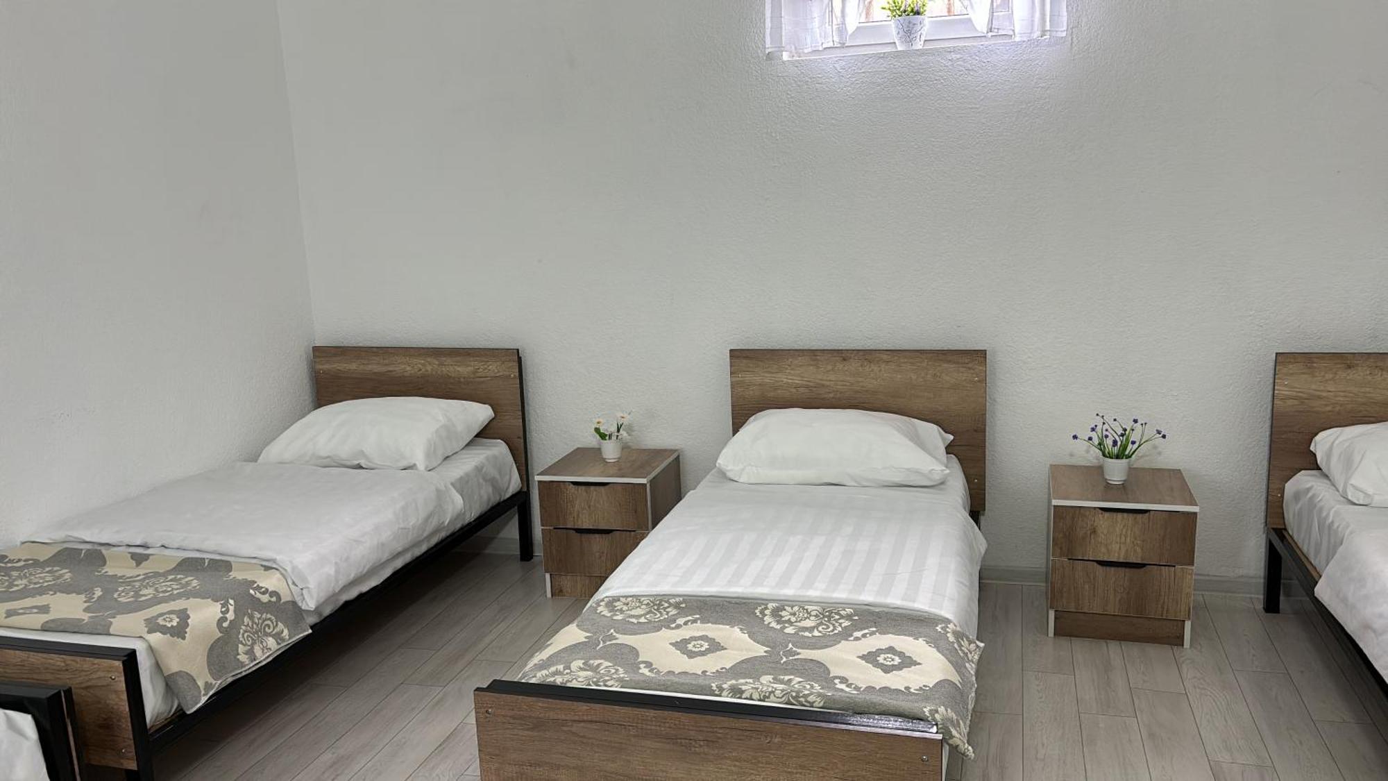 Hostel,Halal Хостел,Халал Tokmok المظهر الخارجي الصورة
