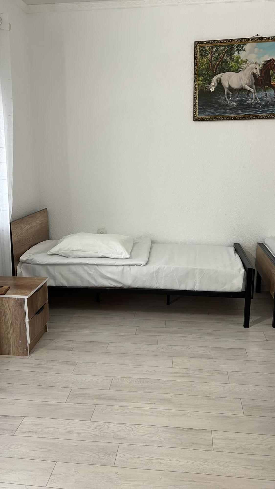 Hostel,Halal Хостел,Халал Tokmok المظهر الخارجي الصورة