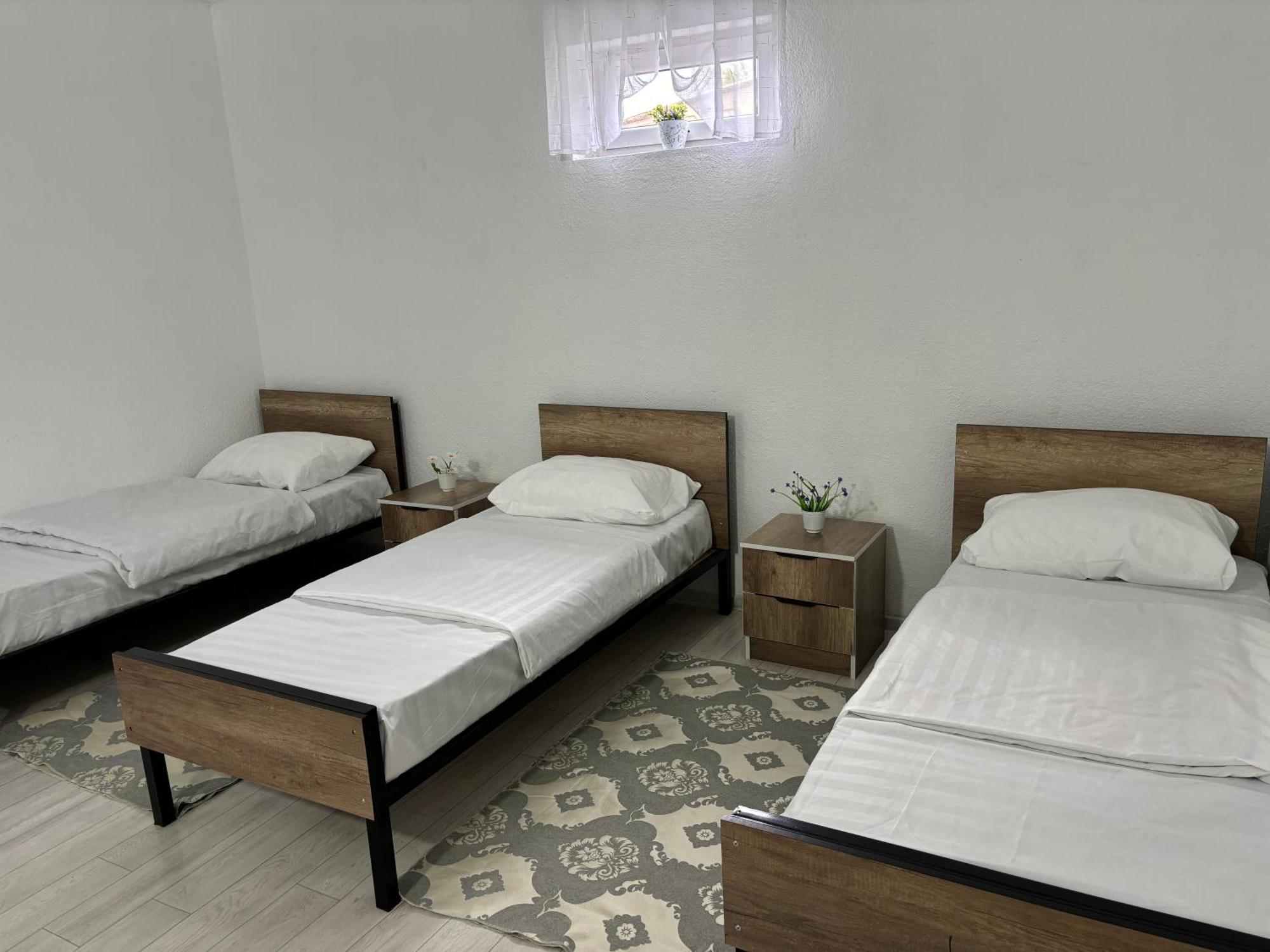 Hostel,Halal Хостел,Халал Tokmok المظهر الخارجي الصورة