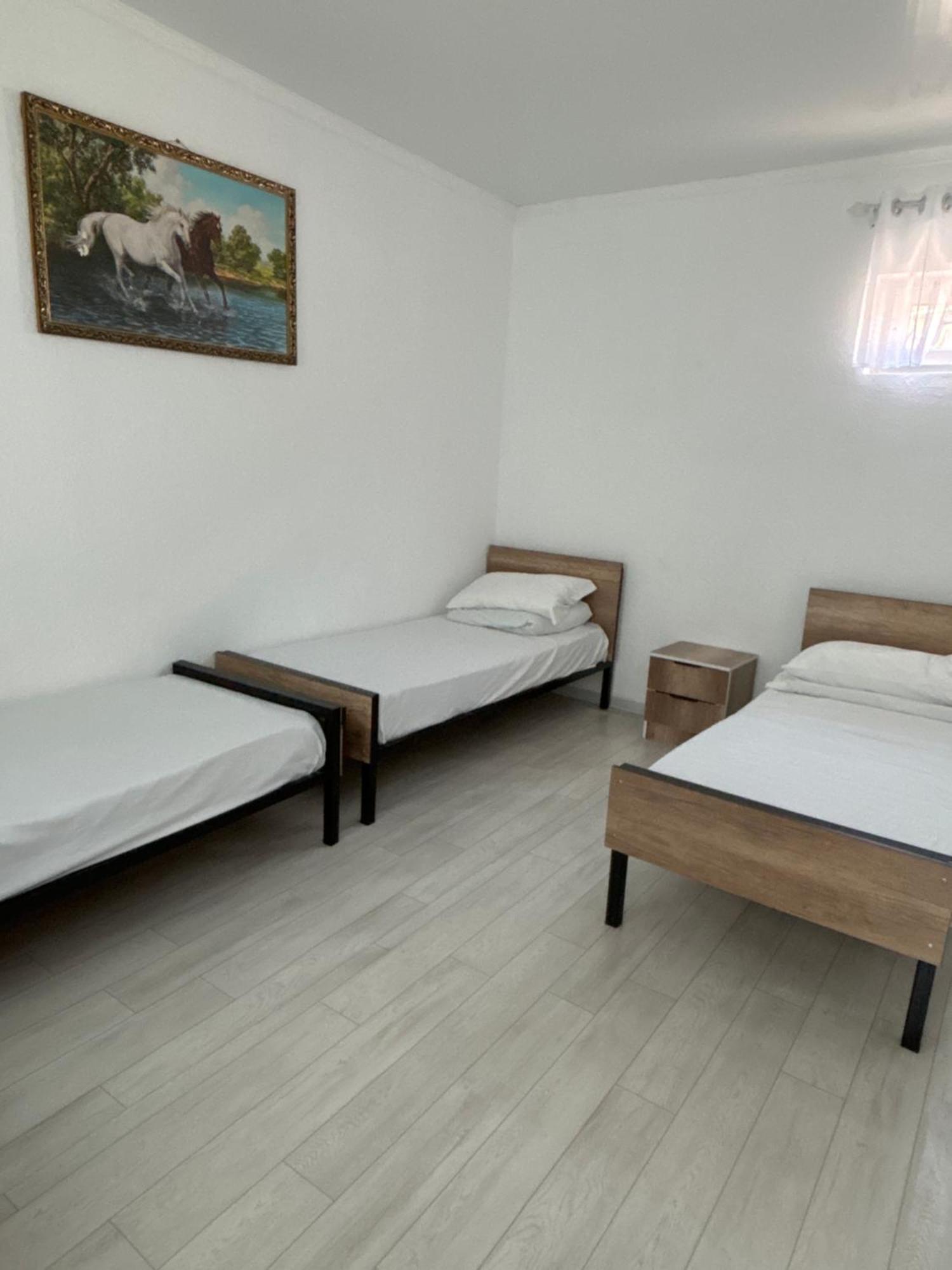 Hostel,Halal Хостел,Халал Tokmok المظهر الخارجي الصورة