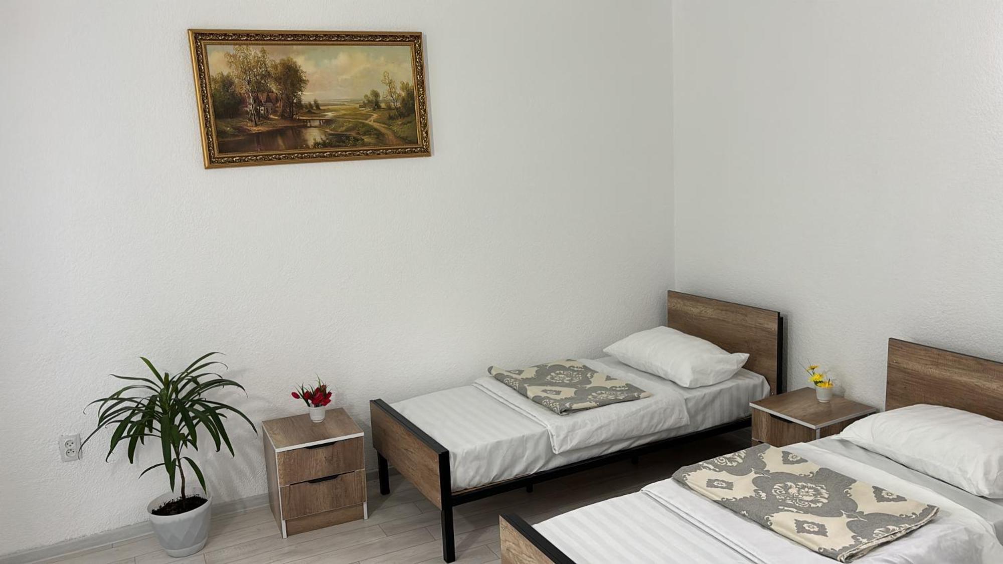 Hostel,Halal Хостел,Халал Tokmok المظهر الخارجي الصورة