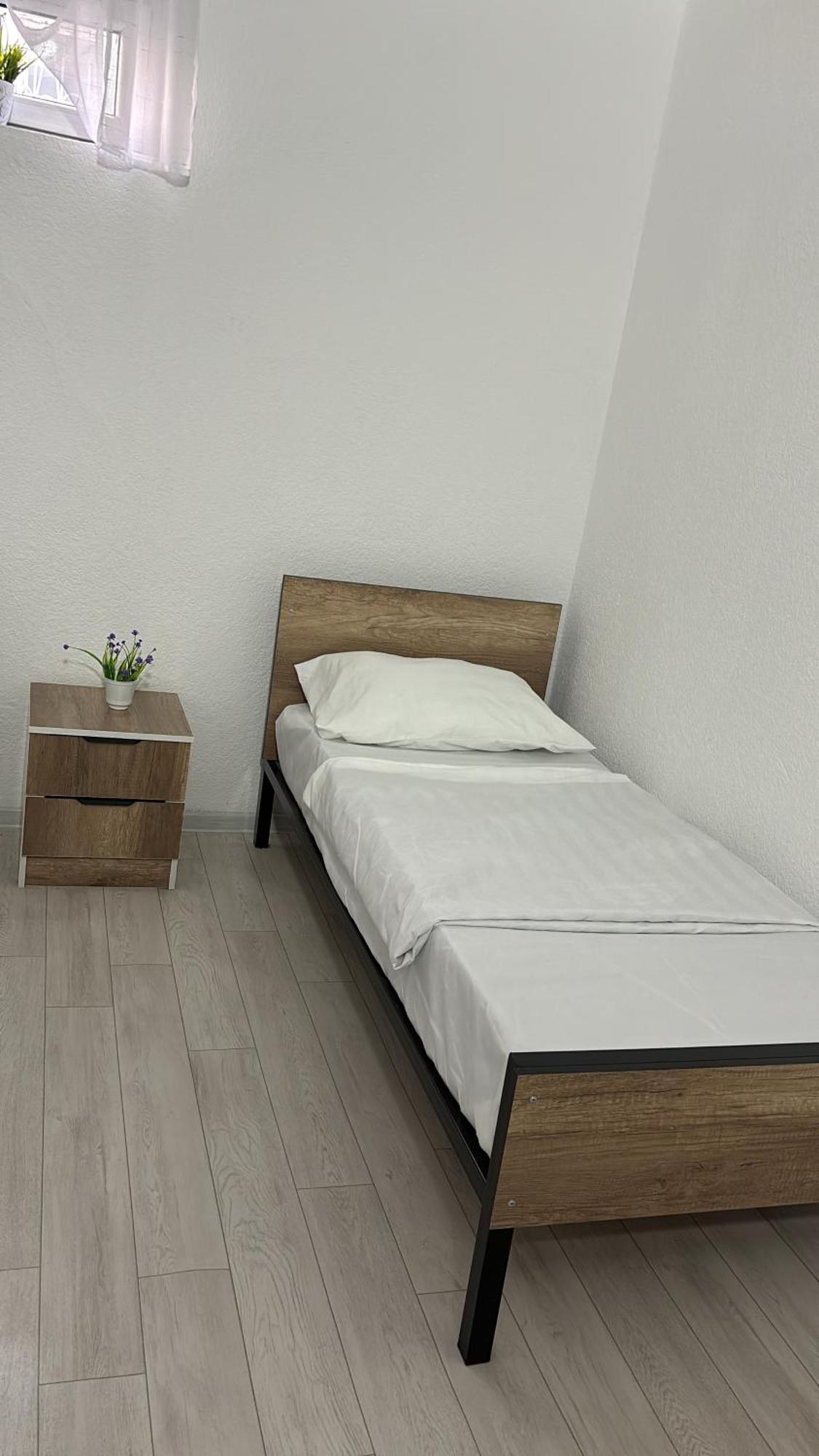Hostel,Halal Хостел,Халал Tokmok المظهر الخارجي الصورة