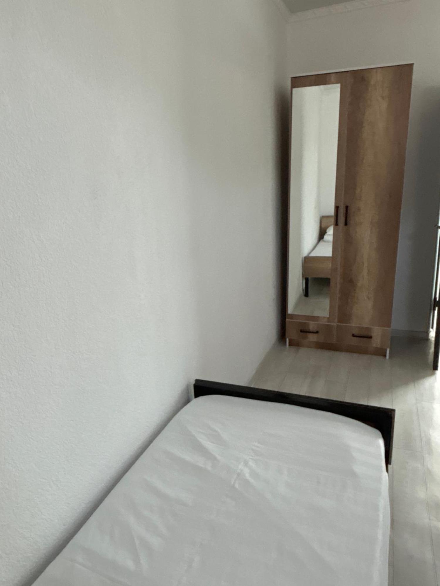 Hostel,Halal Хостел,Халал Tokmok المظهر الخارجي الصورة